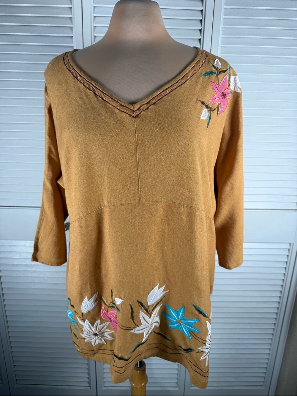 Vintage Florissant New York 1X Embroidered Boho Floral Dolman Sleeve Top